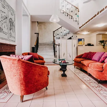 Hotell Costantinopoli 104 4*