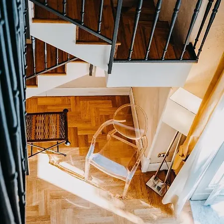 Costantinopoli 104 4* Neapel