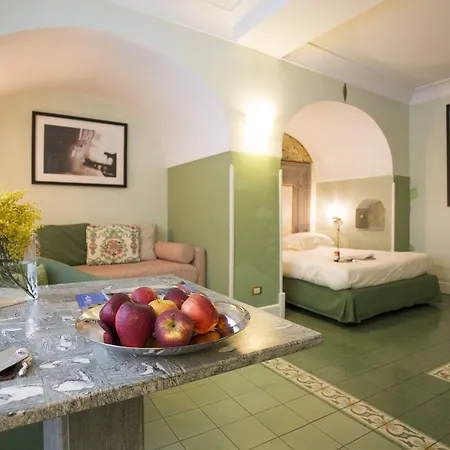 Costantinopoli 104 Hotell 4*