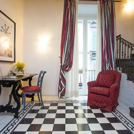 Costantinopoli 104 Hotel Neapol