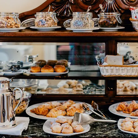 Costantinopoli 104 Hotell Neapel