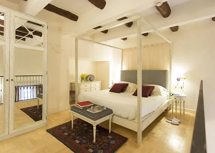 Costantinopoli 104 Napoli