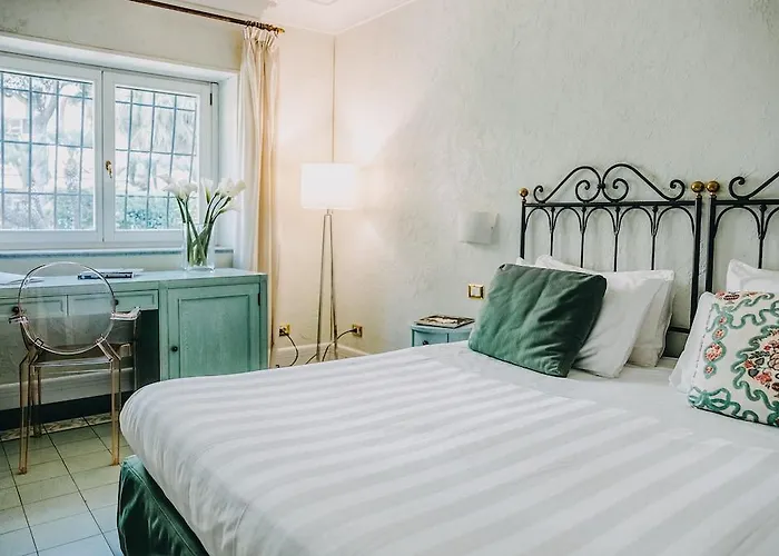 Otel Costantinopoli 104 Napoli