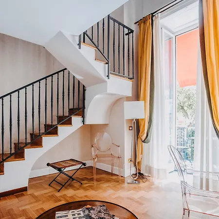 Hotel Costantinopoli 104 Nápoles