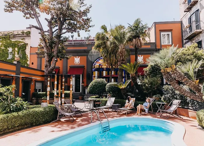 Costantinopoli 104 Napoli