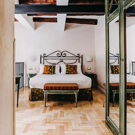 Hotel Costantinopoli 104 Napoli